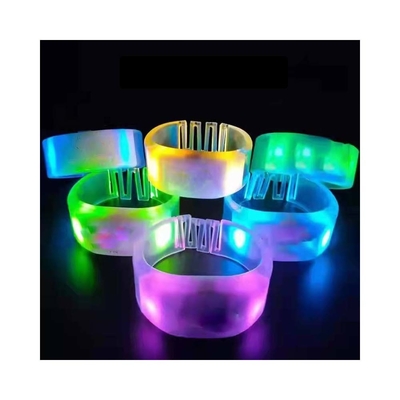 Party benodigdheden afstandsbediening led licht armband lumineux led knipperende polsband met 15 licht kleuren