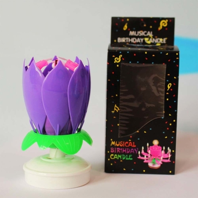 Meerdere kleuren bloemvormig vuurwerk verjaardagstaart kaarsen draaiende muzikale verjaardagstaart kaarsen